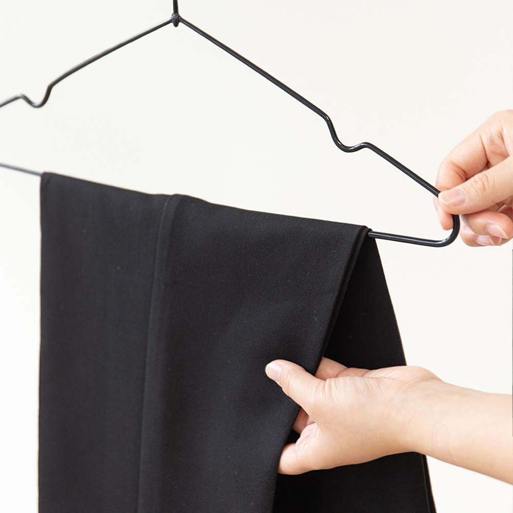 할메이드 상의 티셔츠 세탁소 옷가게 철제 논슬립 옷걸이 1p