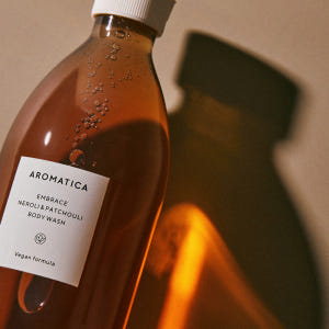 아로마티카 임브레이스 바디워시 네롤리 & 패츌리 300ML 향좋은 바디워... 솔직 후기 | 피부 타입별 분석 - 상품 이미지 4