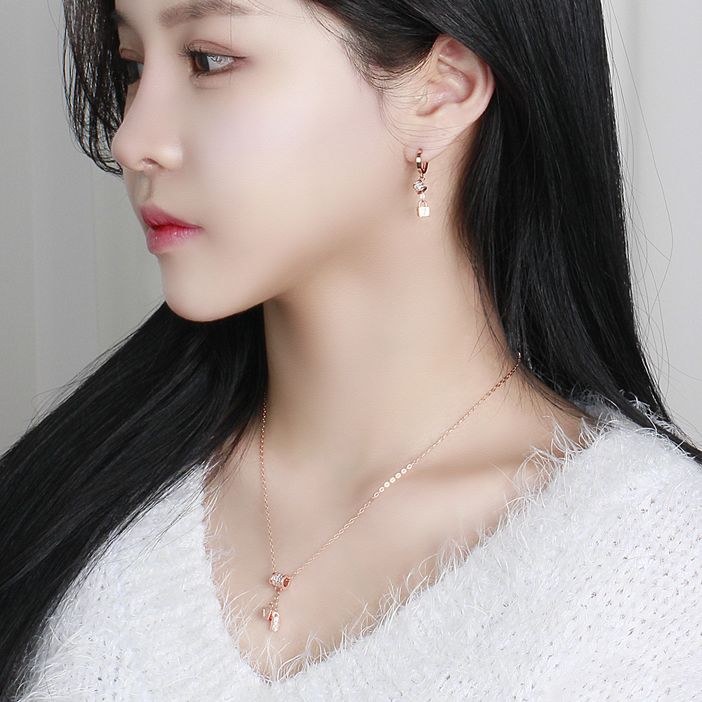 행운의 자물쇠 펜던트 목걸이 골드 여신 친구 생일 선물 18K 고급 루이 기념일 결혼 - 상세 이미지 5
