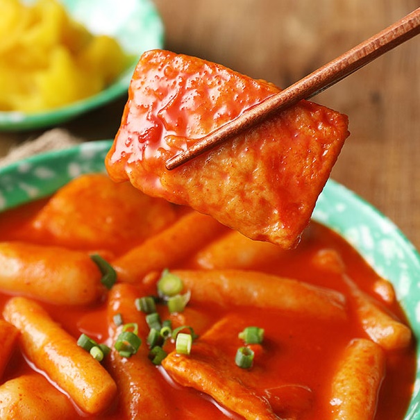 [푸딩팩토리] 베스트셀러 옛날 국물떡볶이 2팩 + 로제 국물떡볶이 2팩 (총 4팩) 캠핑음식 어묵포함 간편조리 - 상세 이미지 4