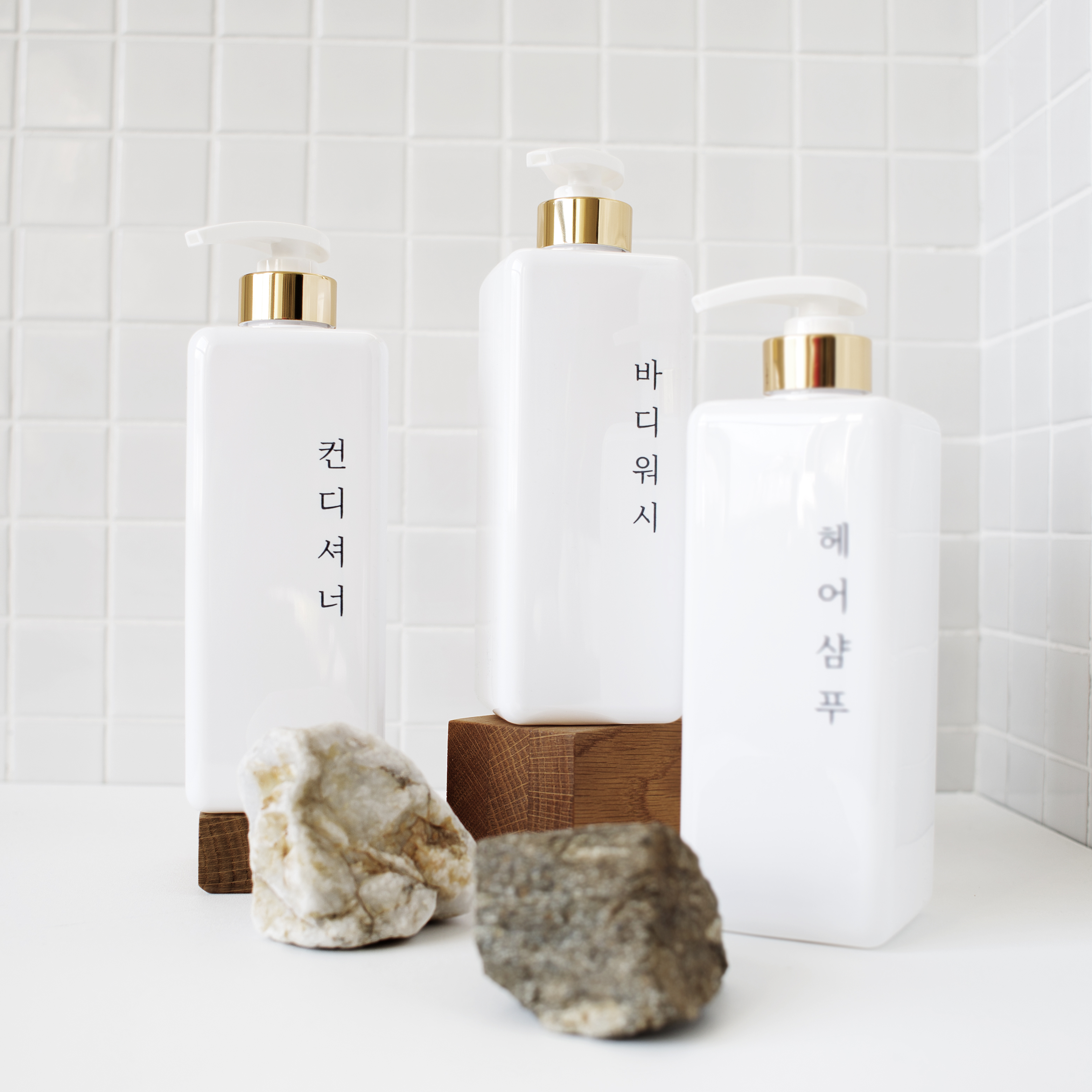 홈스토킹 욕실 샴푸 디스펜서 샴푸통 호텔 보틀 물비누 용기 세로글 800ml - 상품 이미지
