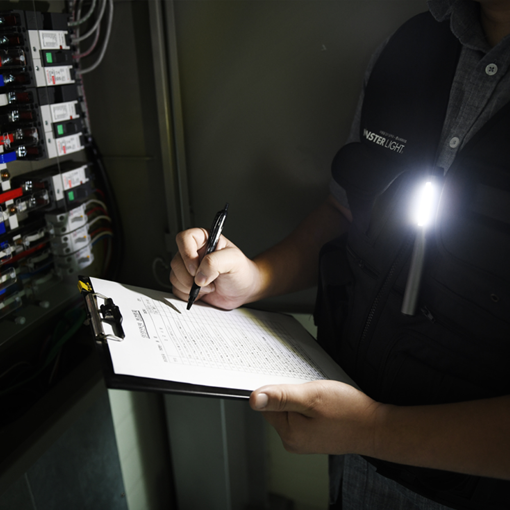 몬스터라이트 마그네틱&레이저 펜라이트 LED 작업등 레이저포인터 후레쉬 MPZ150