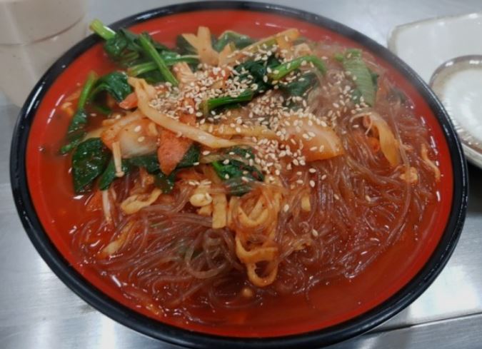 군산 매운 잡채 명물 매콤잡채 군산공설시장맛집 4팩 8인분 - 상품 이미지