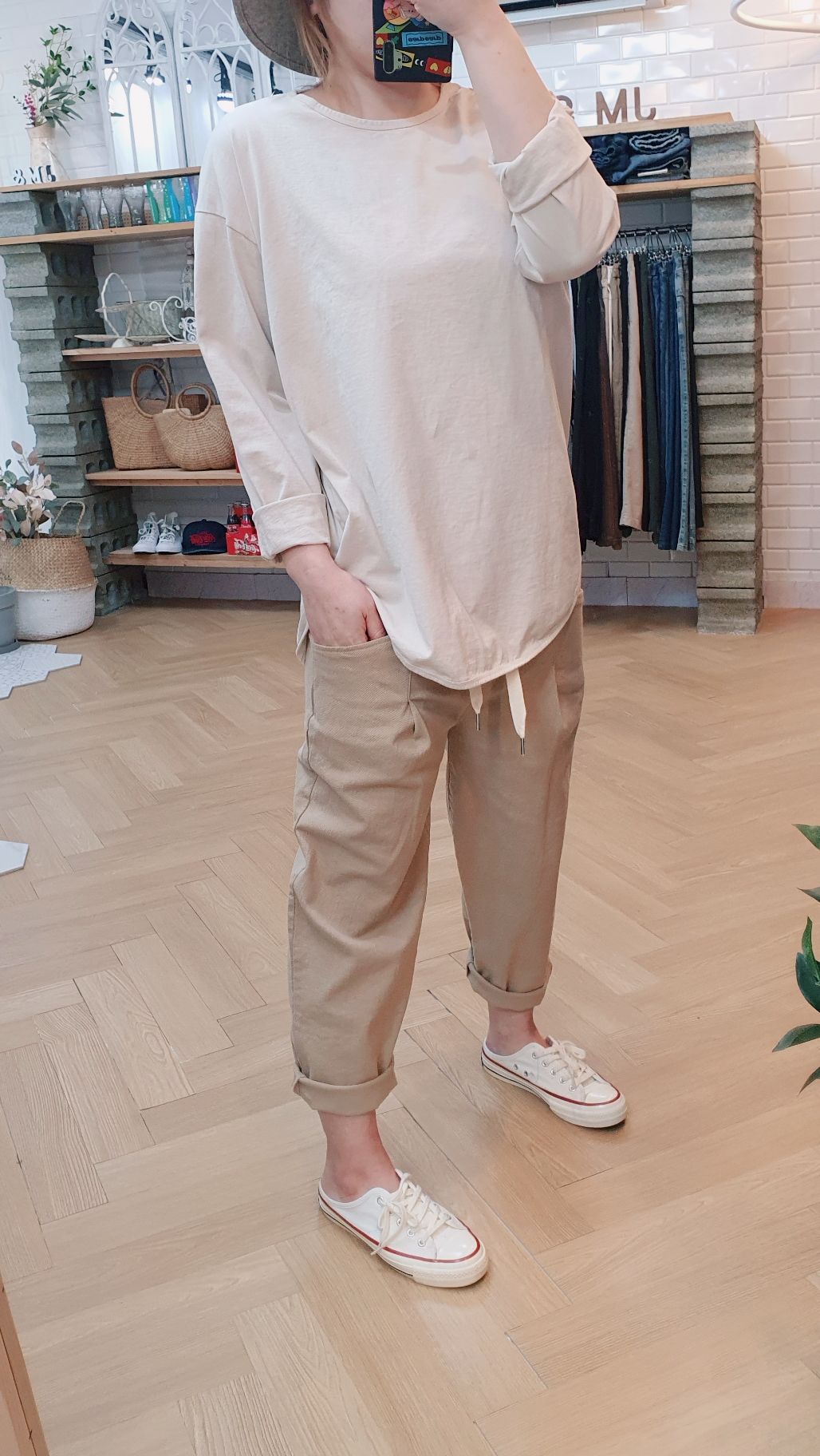 긴소매 데일리룩 워싱 면 티셔츠 이미지 7