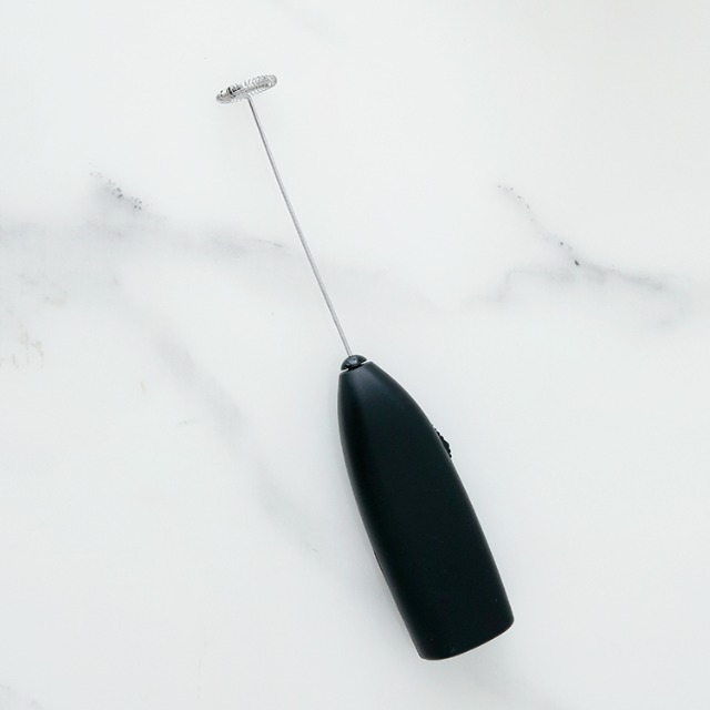 FROTHER 전동 우유 거품기 블랙