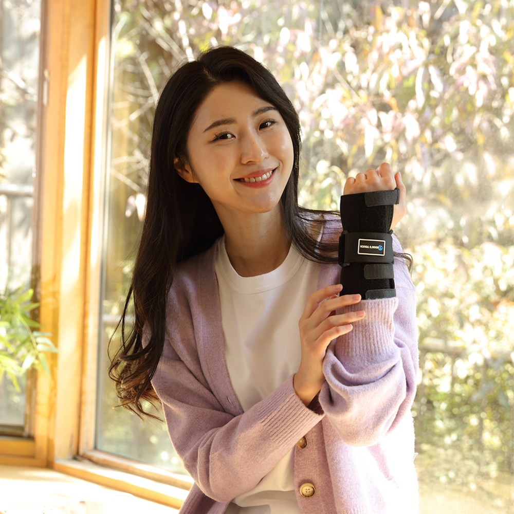 굿스터치 손목 보호대 5500 지지대 의료용 아대 밴드 손 반깁스 - 상품 이미지