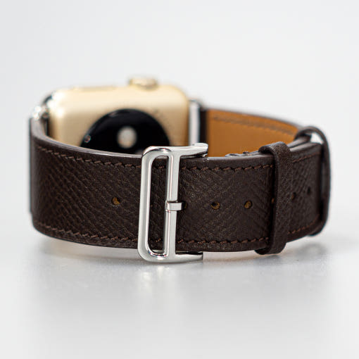 가죽 스트랩 디테일