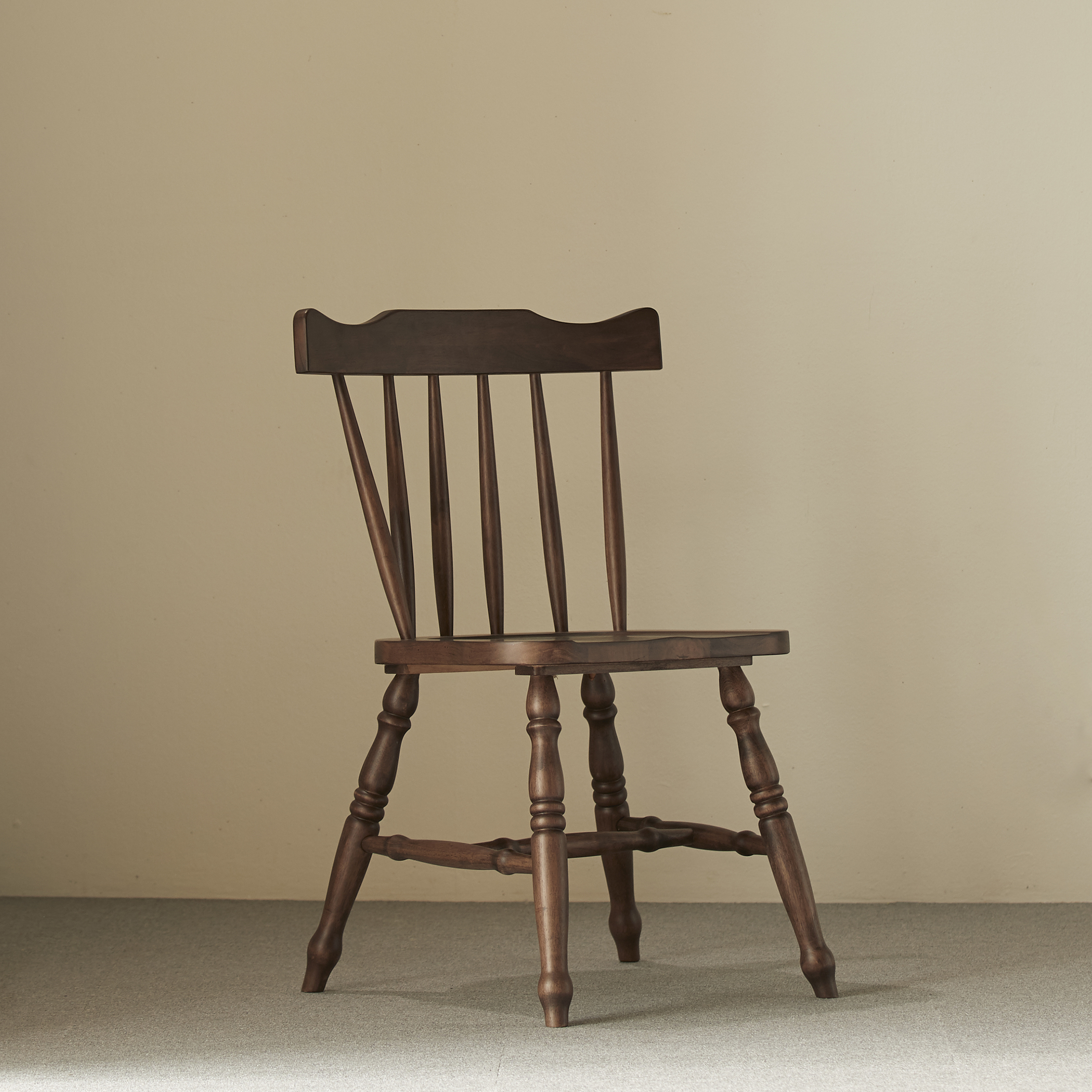 로맨틱캬바레 시리즈 체어 카페 의자 고무나무 원목 빈티지 엔틱 1961 체어