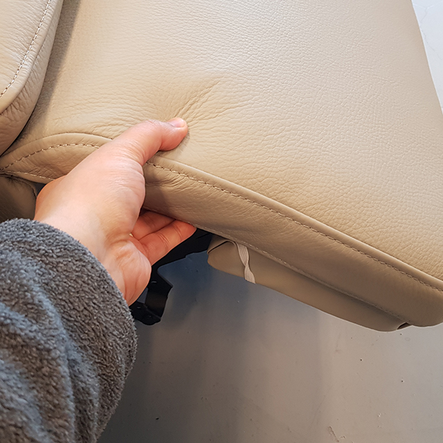 스코나 마티스 천연 황소 면피 통가죽 4인 전동 리클라이너 소파