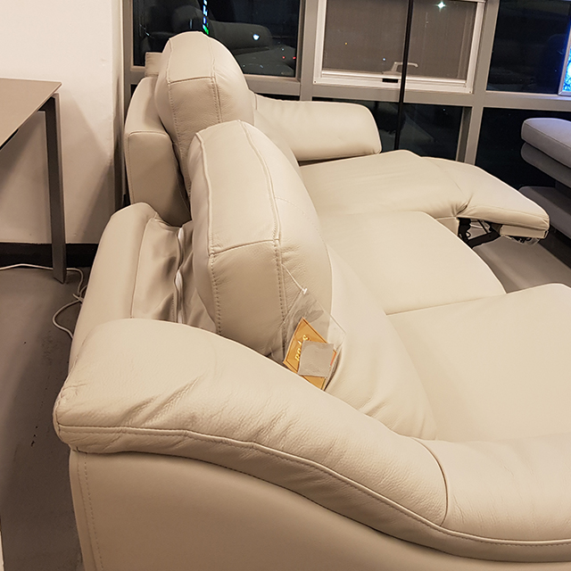 스코나 마티스 천연 황소 면피 통가죽 4인 전동 리클라이너 소파