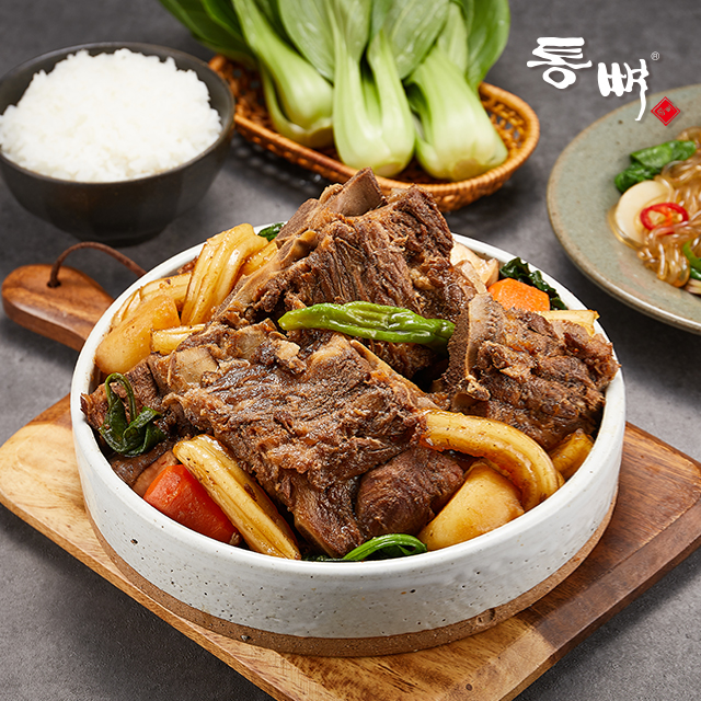 [통뼈 감자탕 뼈찜 혼합팩] 술안주부터 해장까지 칼칼한맛2팩 간장뼈찜2팩, 1kg, 4개 - 상세 이미지 4