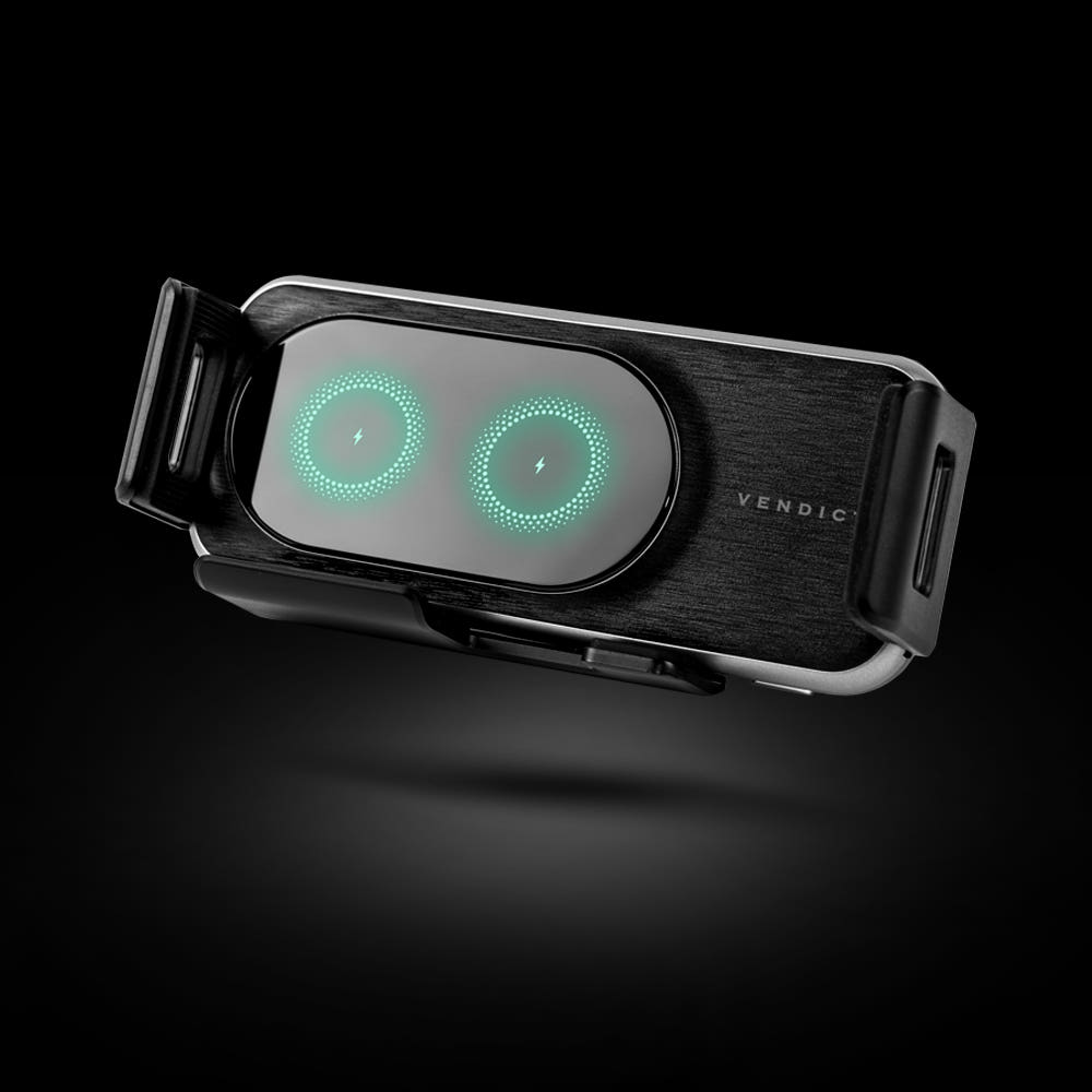 차량용 무선 충전 거치대 설치 이미지