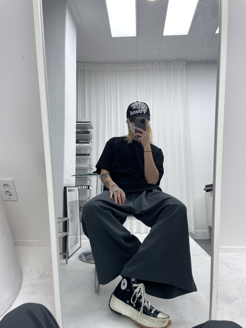 E5E8F9A1-BE73-461D-BACD-F13CF9C4C596_1_201_a