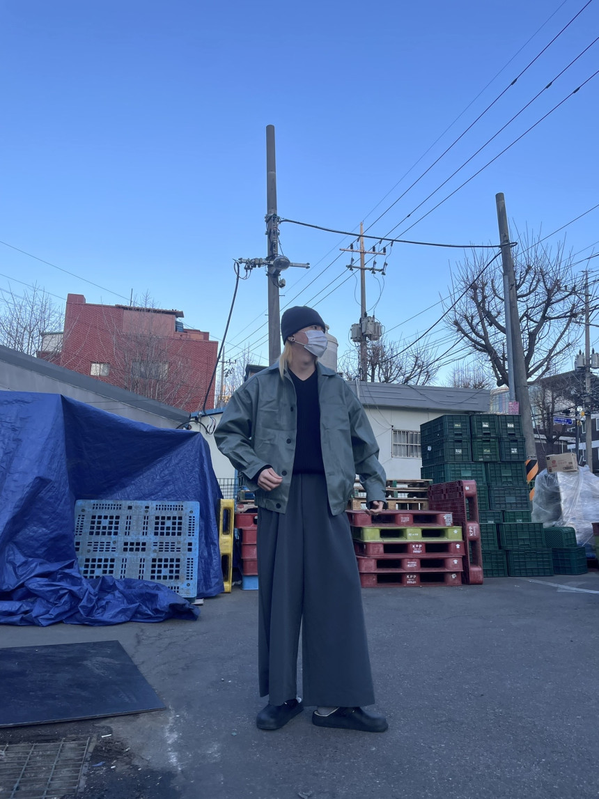 5C87869D-9B1C-4CF9-AD2B-CDF92131FEB1_1_201_a