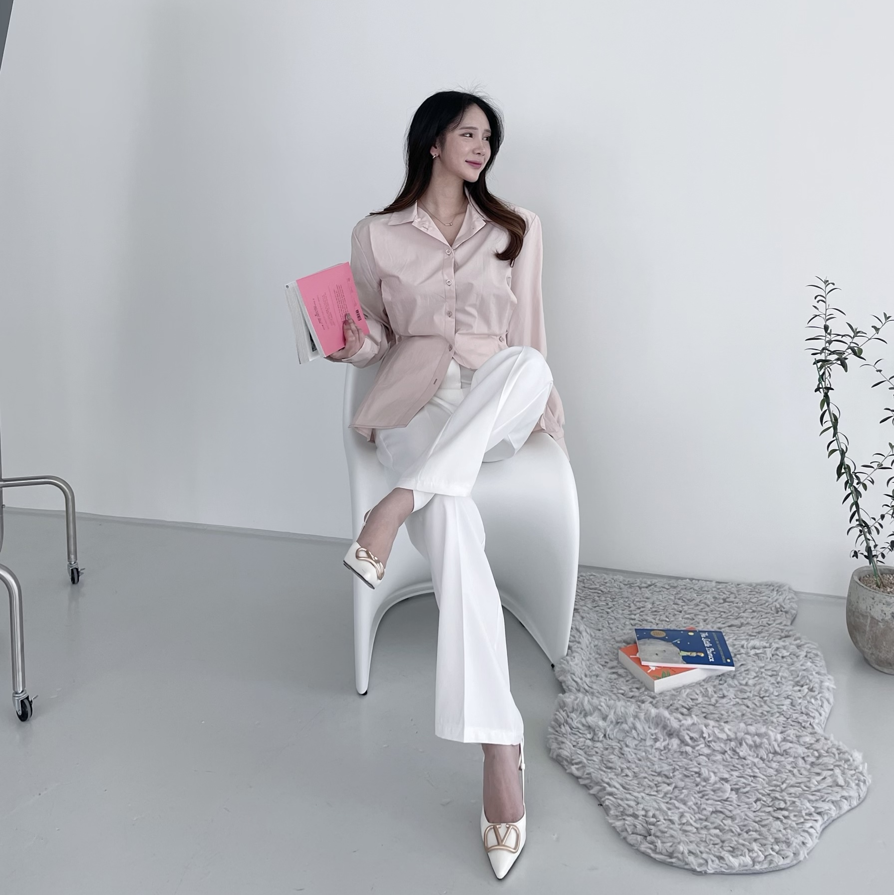 [고급스러움 / 만능템] 8cm 브이 골드메탈 슬링백힐 3color 상세 이미지 37
