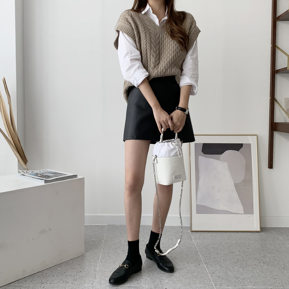 루즈핏 레이어드 여성 니트조끼 브이넥 꽈배기 니트베스트 울 쪼끼 오버핏 여자 조끼 봄 가을 이미지 6