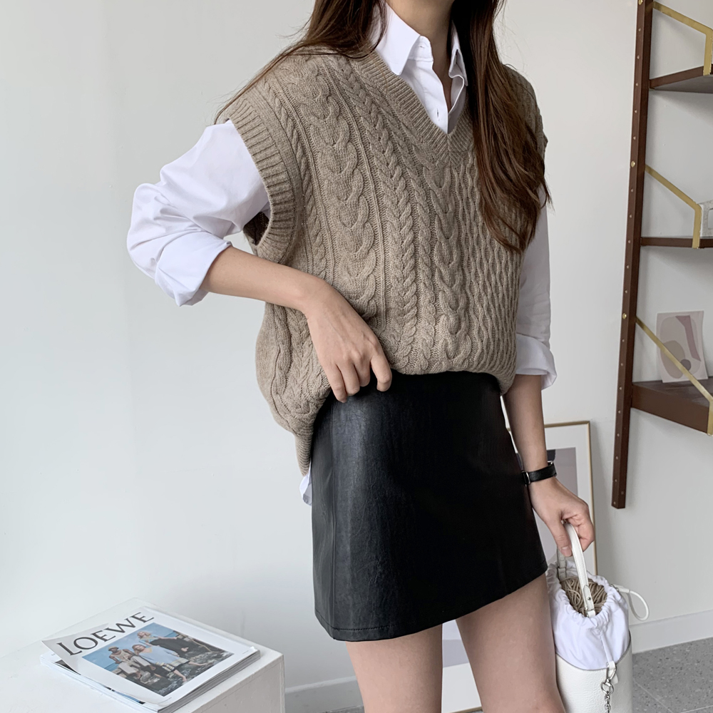 루즈핏 레이어드 여성 니트조끼 브이넥 꽈배기 니트베스트 울 쪼끼 오버핏 여자 조끼 봄 가을 이미지 8