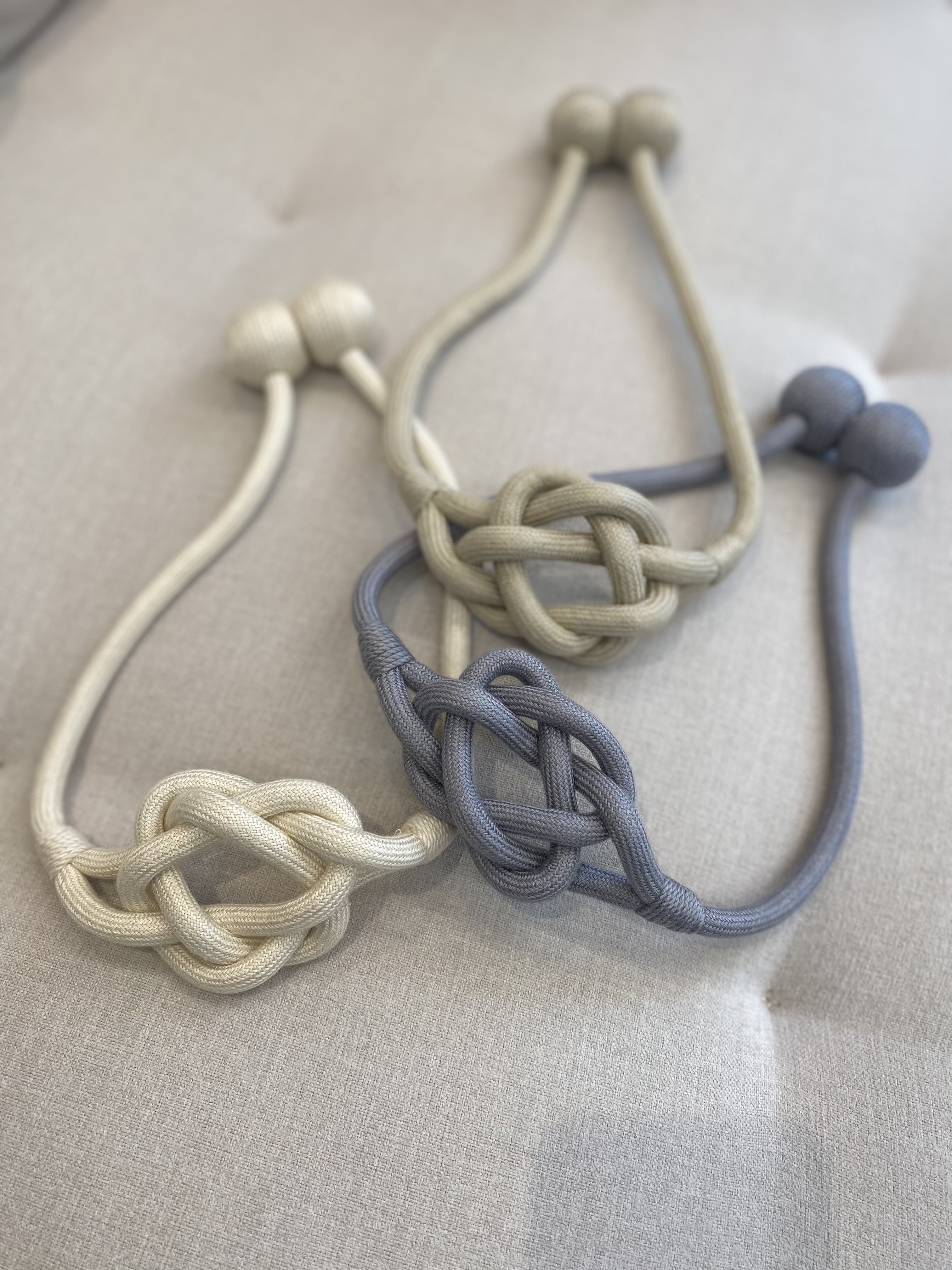 코지앳홈샵 - 매듭꼬임 자석 커튼타이백(3종컬러)1개