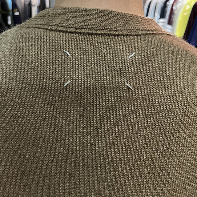 [논현 더팩토리](당일) [MAISON MARGIELA] 메종 마르지엘라 시그니처 스티치 가디건  카멜 : 논현 더팩토리 명품편집샵