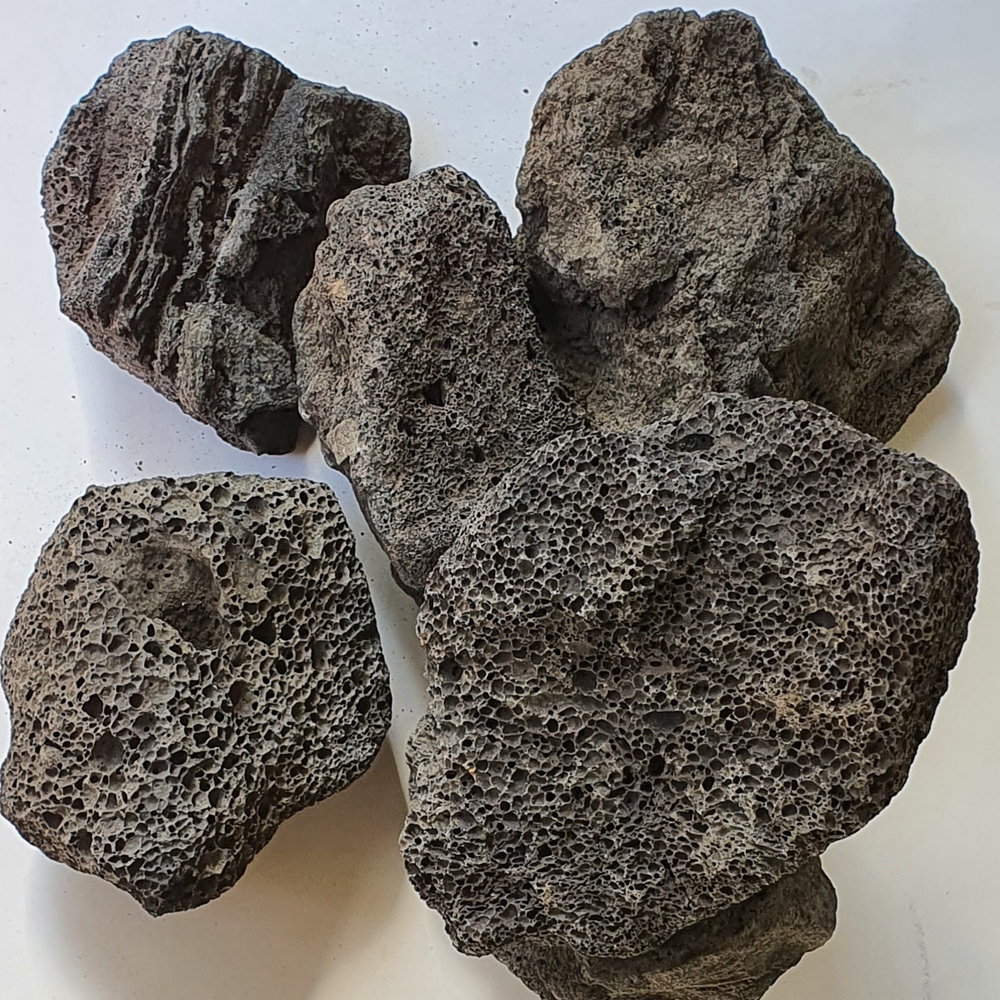 검정화산석 주먹돌80-150mm 3kg(1봉) - 메인 이미지