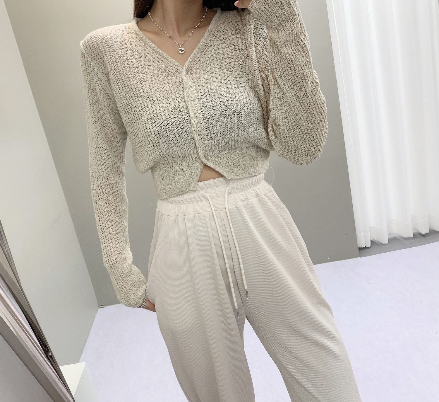 레모나 Y넥 베이지 가디건 [무료배송] 상세 이미지 15