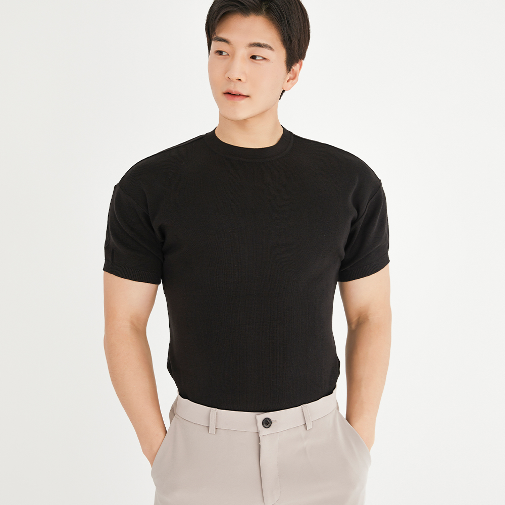 어깨 넓어보이는 머슬핏 경량 반팔 니트 티셔츠 이미지 6
