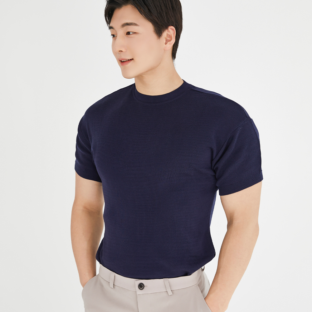 머슬핏 티셔츠 경량 반팔 니트 어깨 넓어보이는 스타일 남성 패션 티셔츠 리뷰