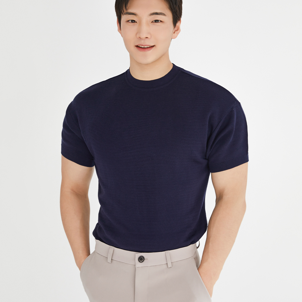머슬핏 티셔츠 경량 반팔 니트 어깨 넓어보이는 스타일 남성 패션 티셔츠 리뷰
