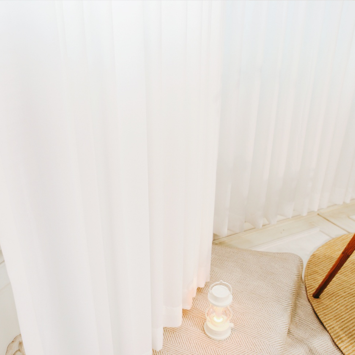 아르일랑 쉬폰 차르르 커튼 1cm 민자 타입 일반심지 금속핀 기본 심플쉬폰 화이트