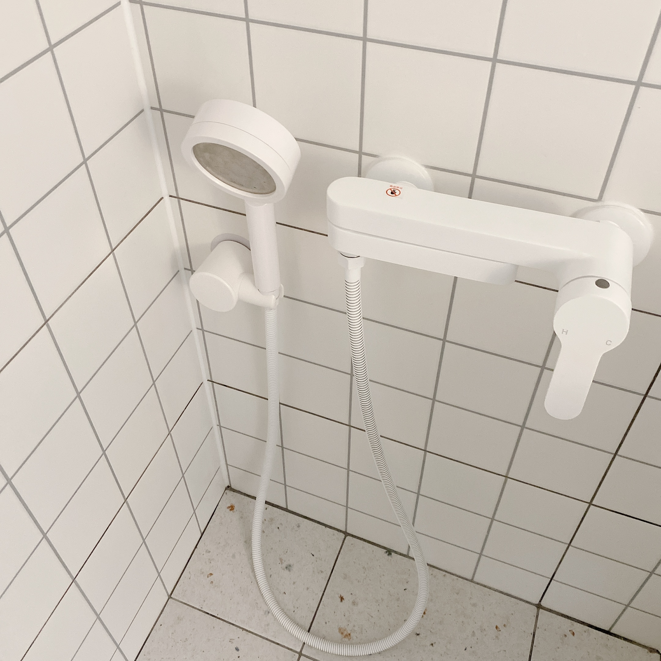 샤워기 거치대 헤드 홀더 걸이 각도조절 접착식 벽부착 욕실부속 이미지 2