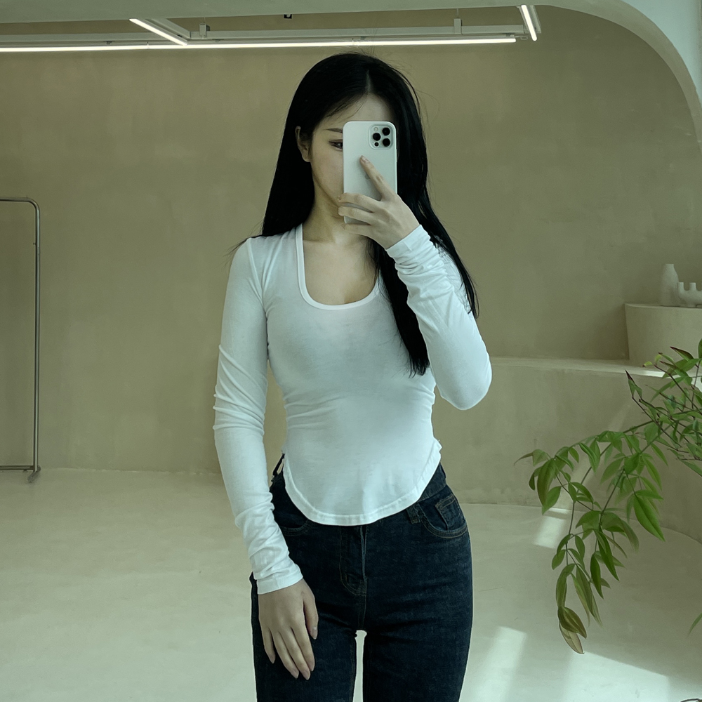 글램 T 티셔츠 긴팔 레이어드 이너 면 스판 슬림 핏 무지티 옆 트임 골반 부각 - 상세 이미지 4