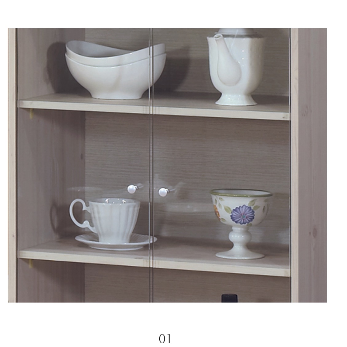 작은 장식장 트로피 상패 술 장식장 양주 위스키 유리 진열장