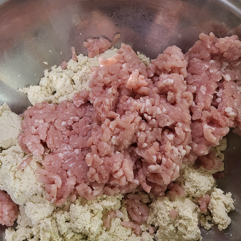 한돈 돼지고기 다짐육 1kg 갈은고기 민찌 볶음밥재료 함박스테이크