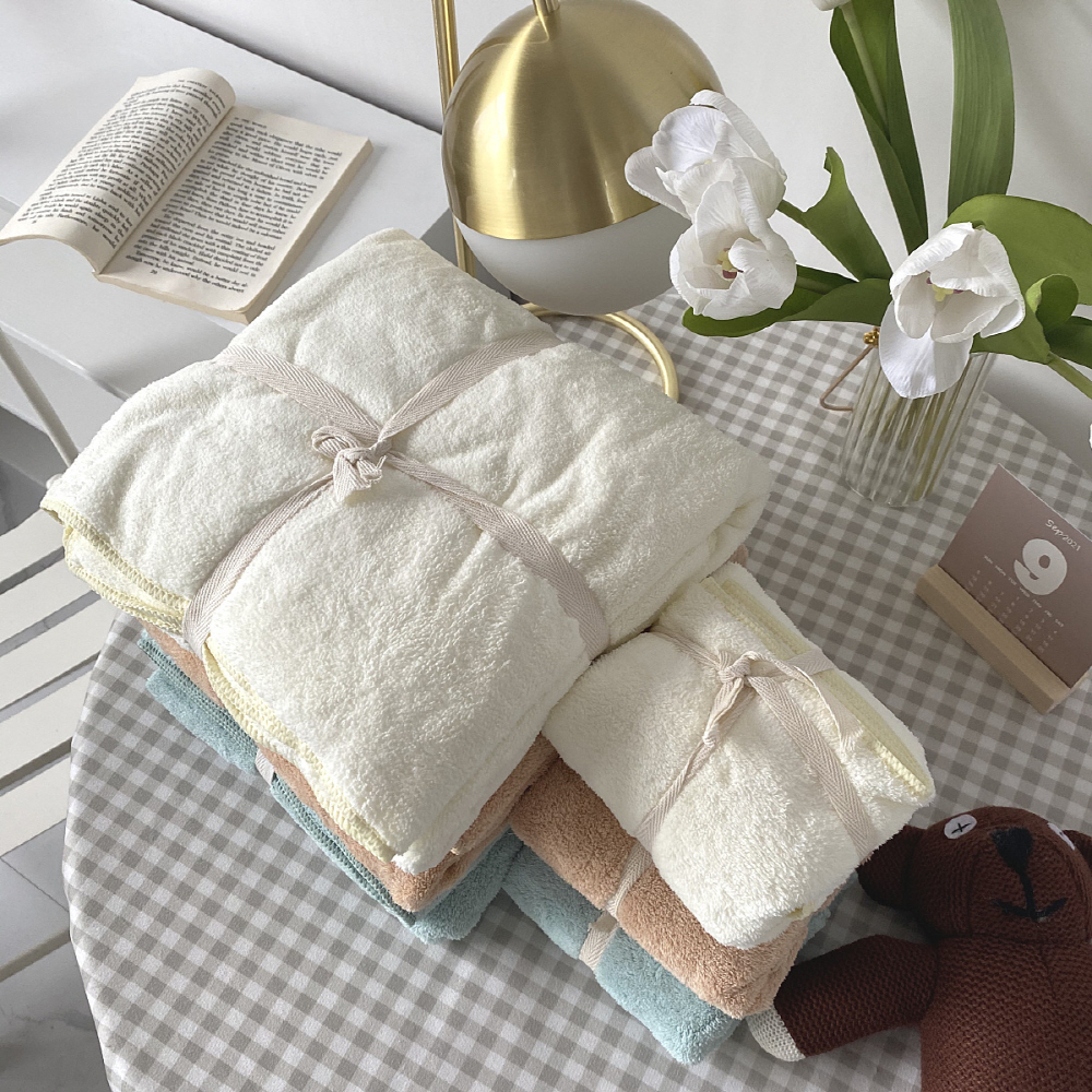 벨벳 빈티지 체크 테이블보 감성 식탁보 책상 돌상 화장대 협탁 원형 사각 홈캠핑 테이블천