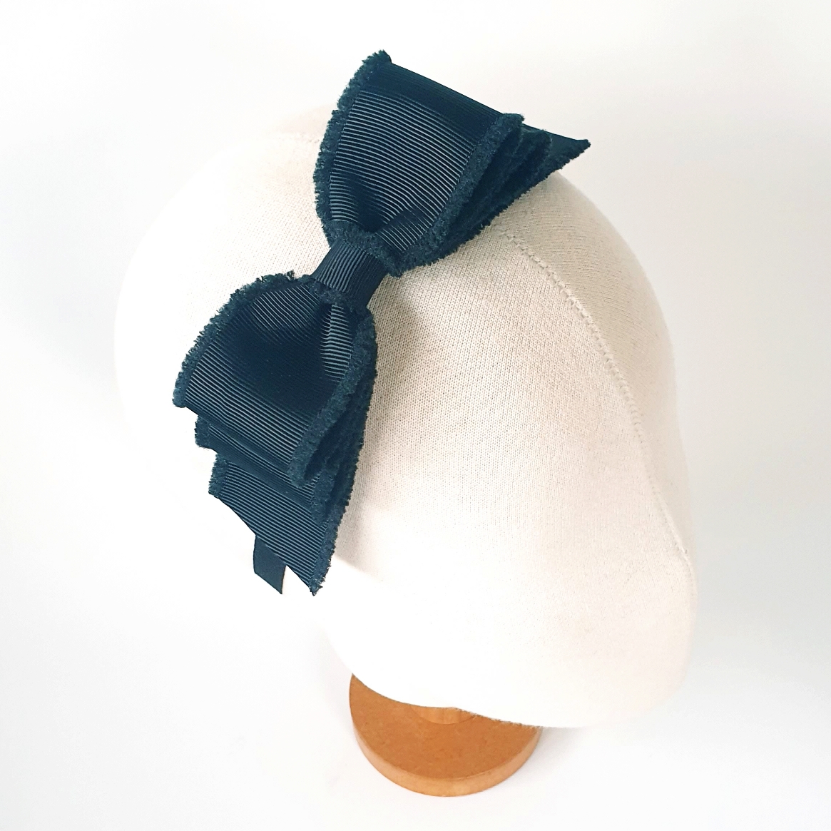 블랙골지태슬리본베이비밴드 아기머리띠 검정아기머리띠 백일아기머리띠 신생아머리띠