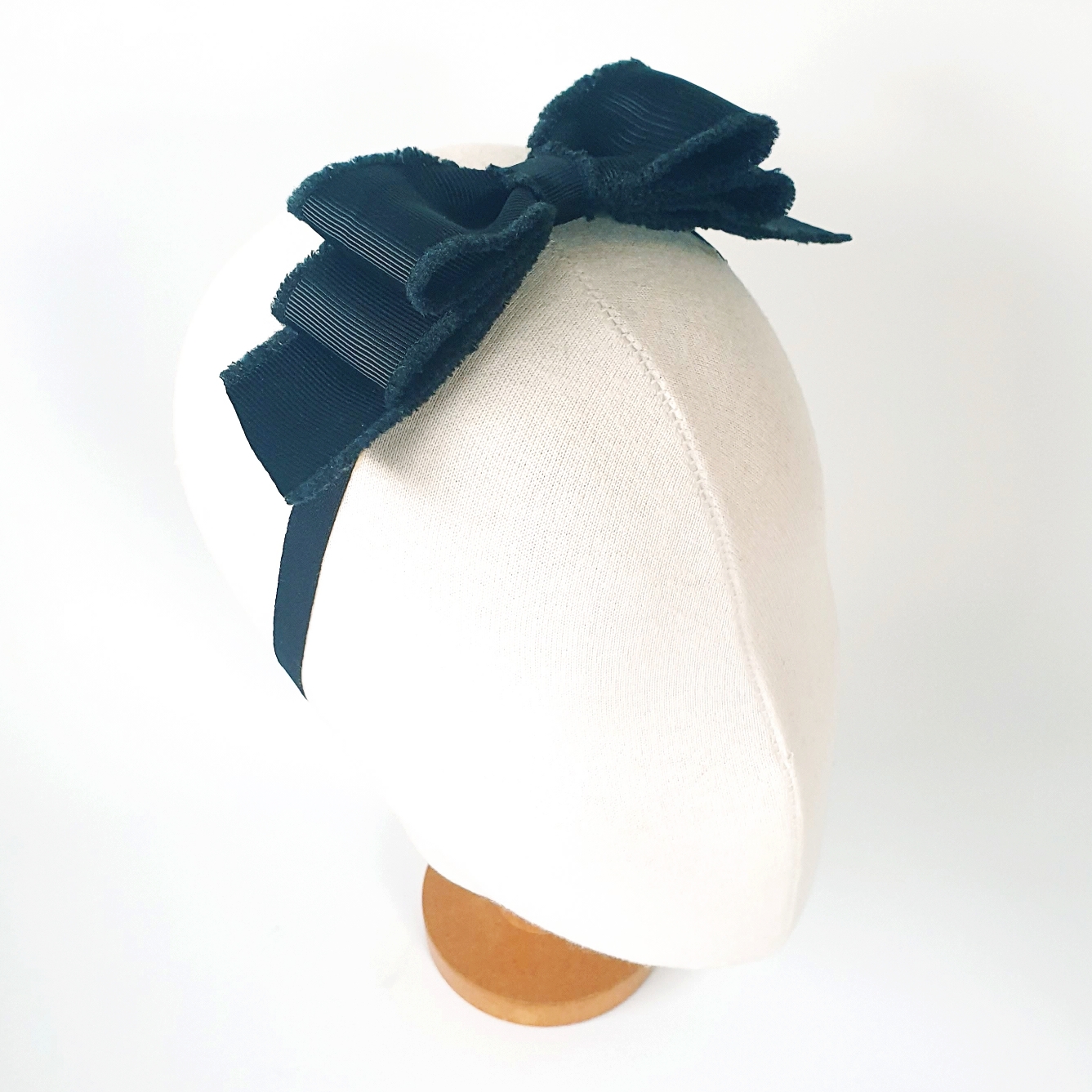 블랙골지태슬리본베이비밴드 아기머리띠 검정아기머리띠 백일아기머리띠 신생아머리띠