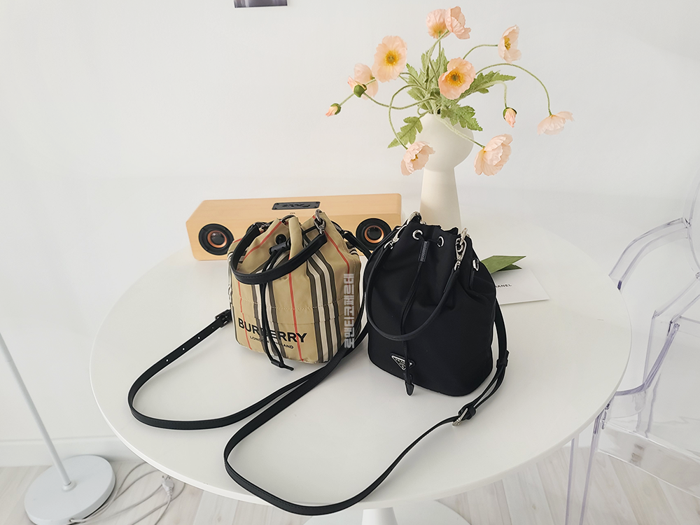 로맨티코 호환 버버리 포이베 파우치 리폼 스트랩 숏핸들 사피아노 가방끈