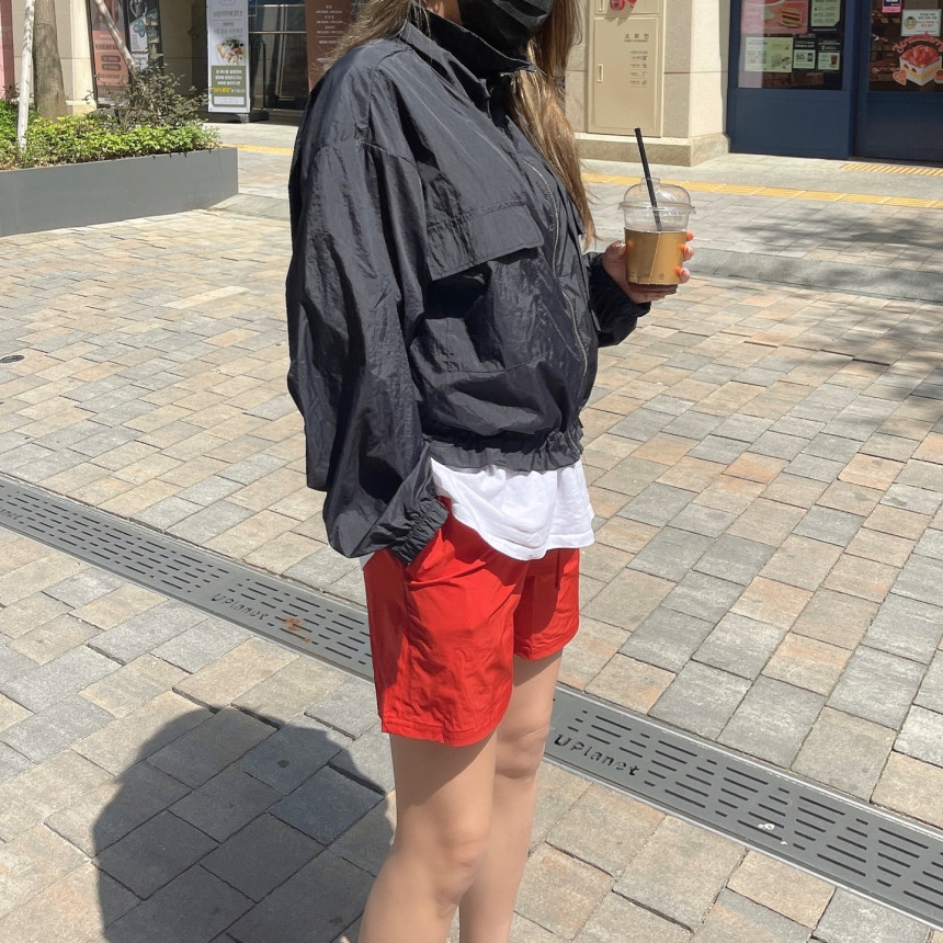 초경량 캐주얼 넥라인 스트링 점퍼 2col 프론트 포켓 크롭 숏 바캉스 바람막이 야상 상세 이미지 27