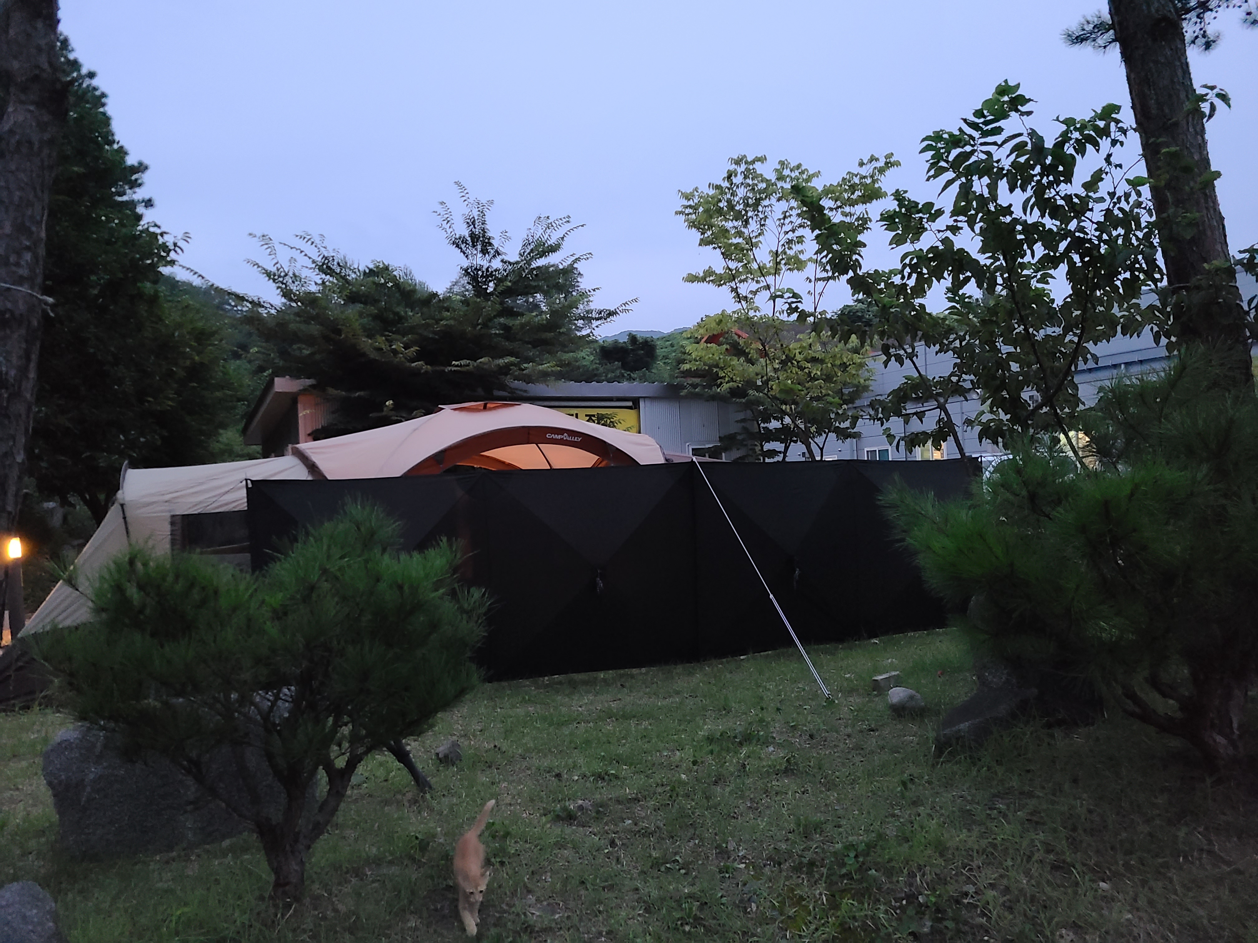 윈드스크린쉘터 캠핑 바람막이 캠핑용품 1인용쉘터 낚시텐트변신