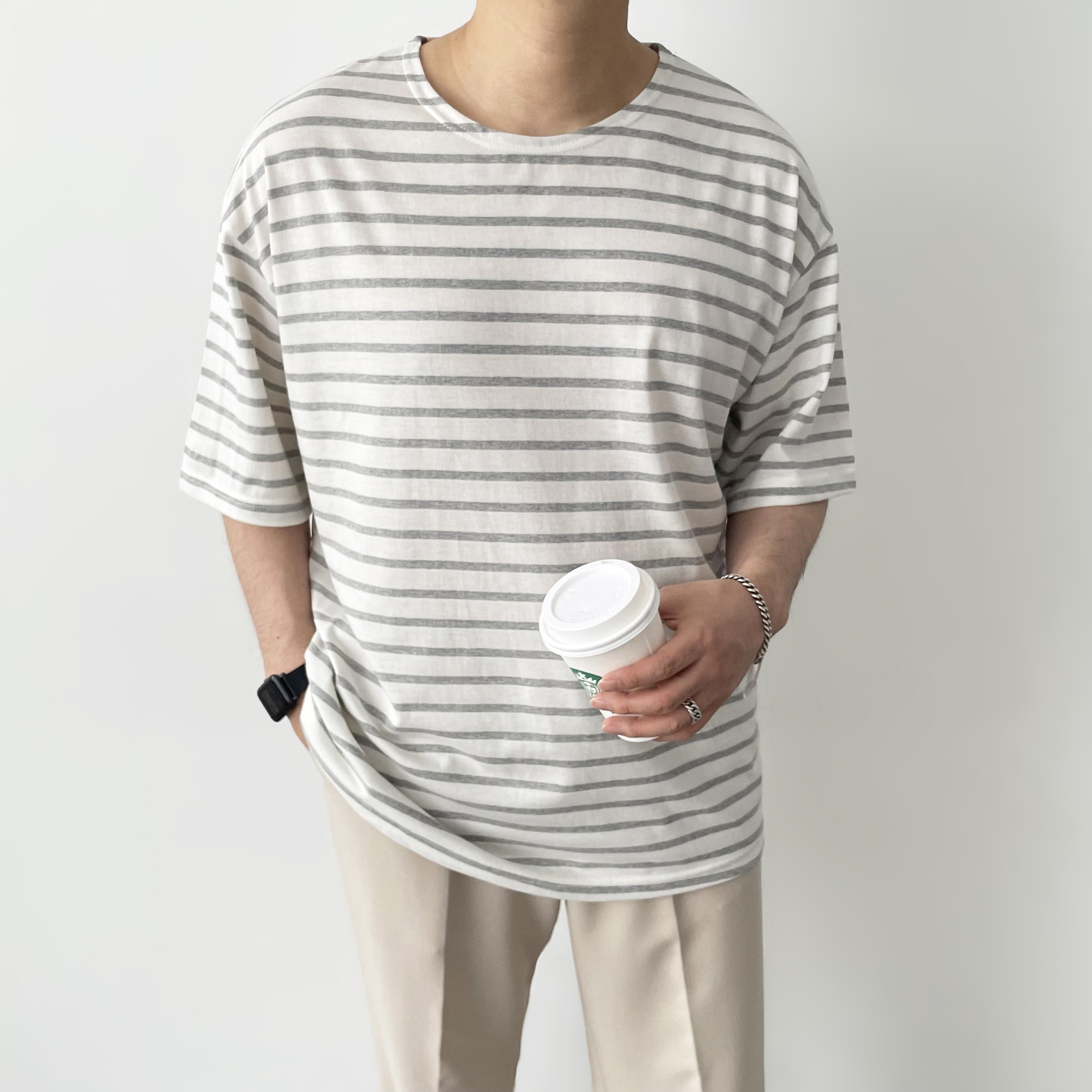 남자박스티 남자U넥반팔 어깨넓어보이는옷 이미지 8