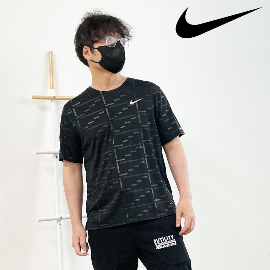 [오늘출발] 나이키 드라이핏 UV 런 디비전 마일러 기능성 반팔 티셔츠 블랙, S - 상품 이미지