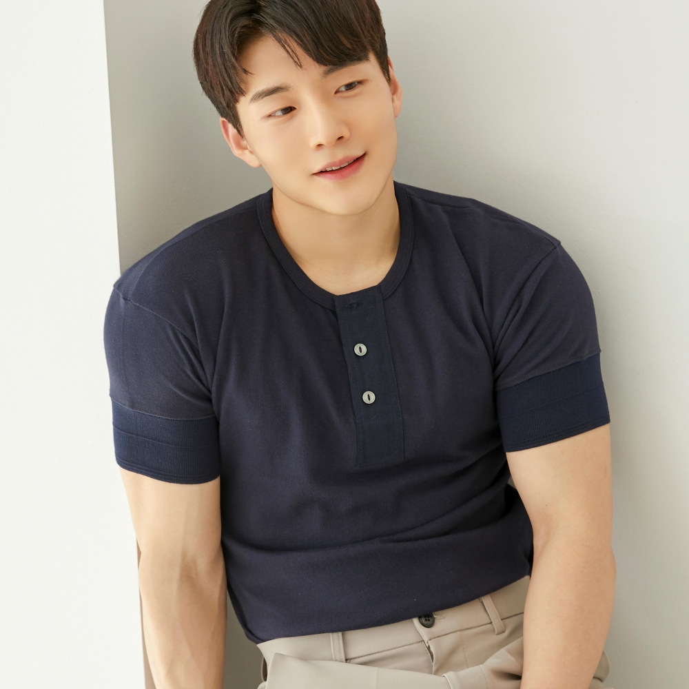 남자 헨리넥 티셔츠 머슬핏 티셔츠 블랙라벨 티셔츠 남자 티셔츠 추천 티셔츠 선택법