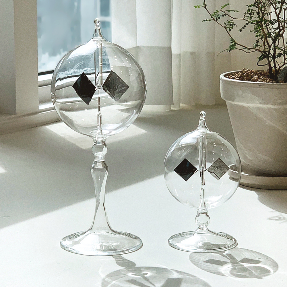 유월가게 라디오미터 유리 오브제 모빌 썬캐쳐 키네틱아트 미니타입