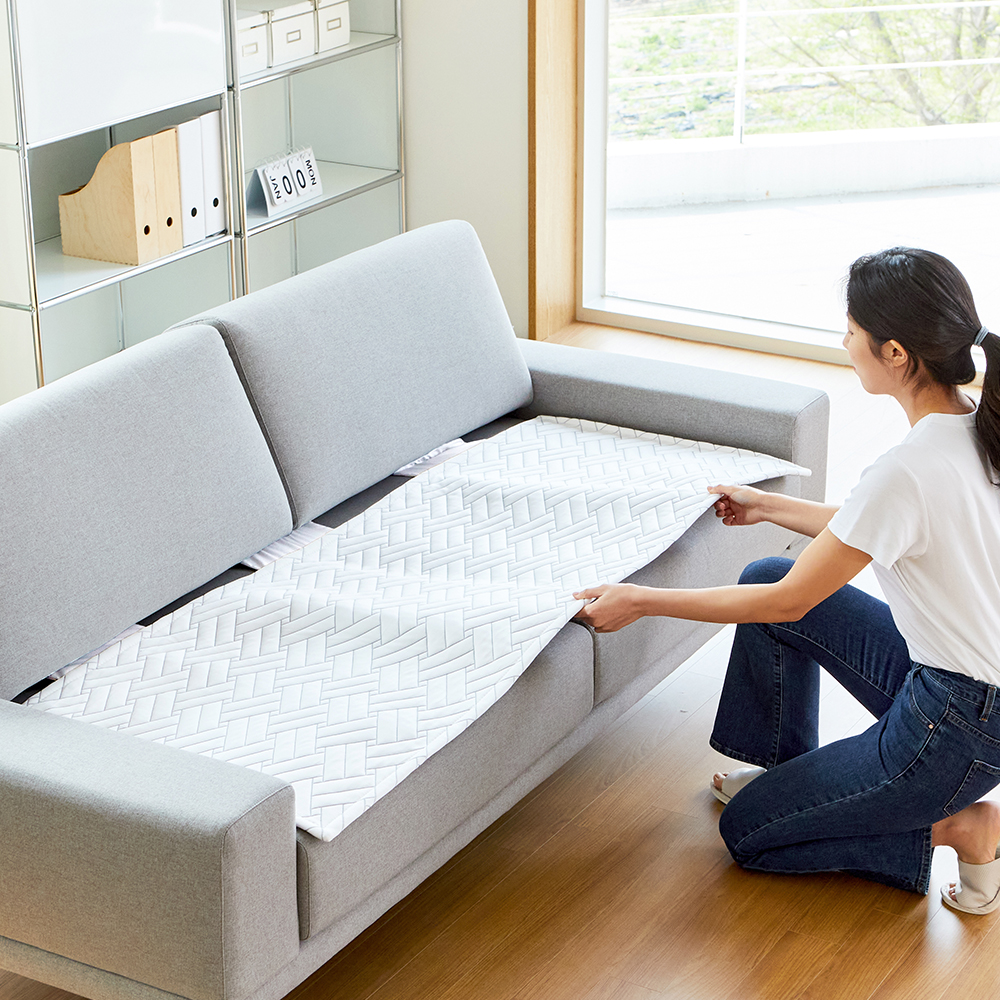 돈무브 쇼파패드 매트 깔개 방석 3인용 극세사 겨울