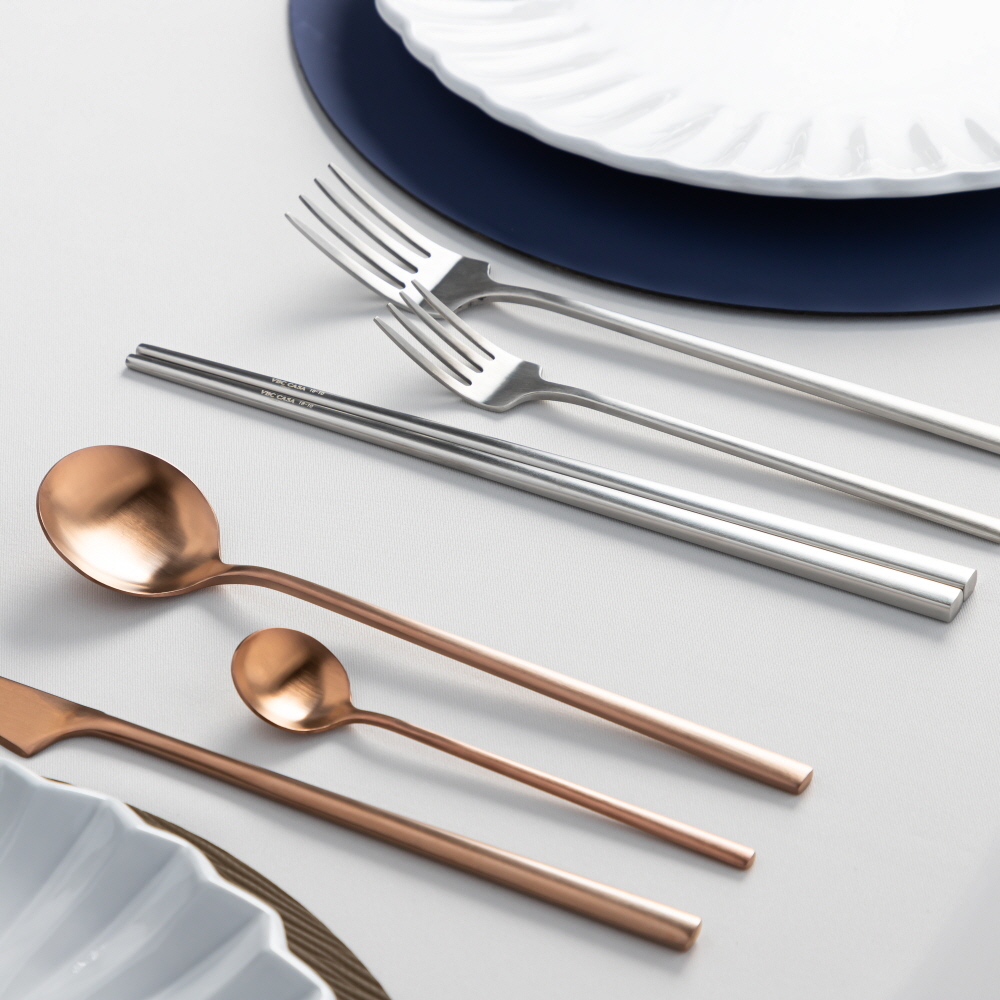 VBC까사 커트러리 양식기 신혼부부 카페 무광 티타늄 / 4인수저세트