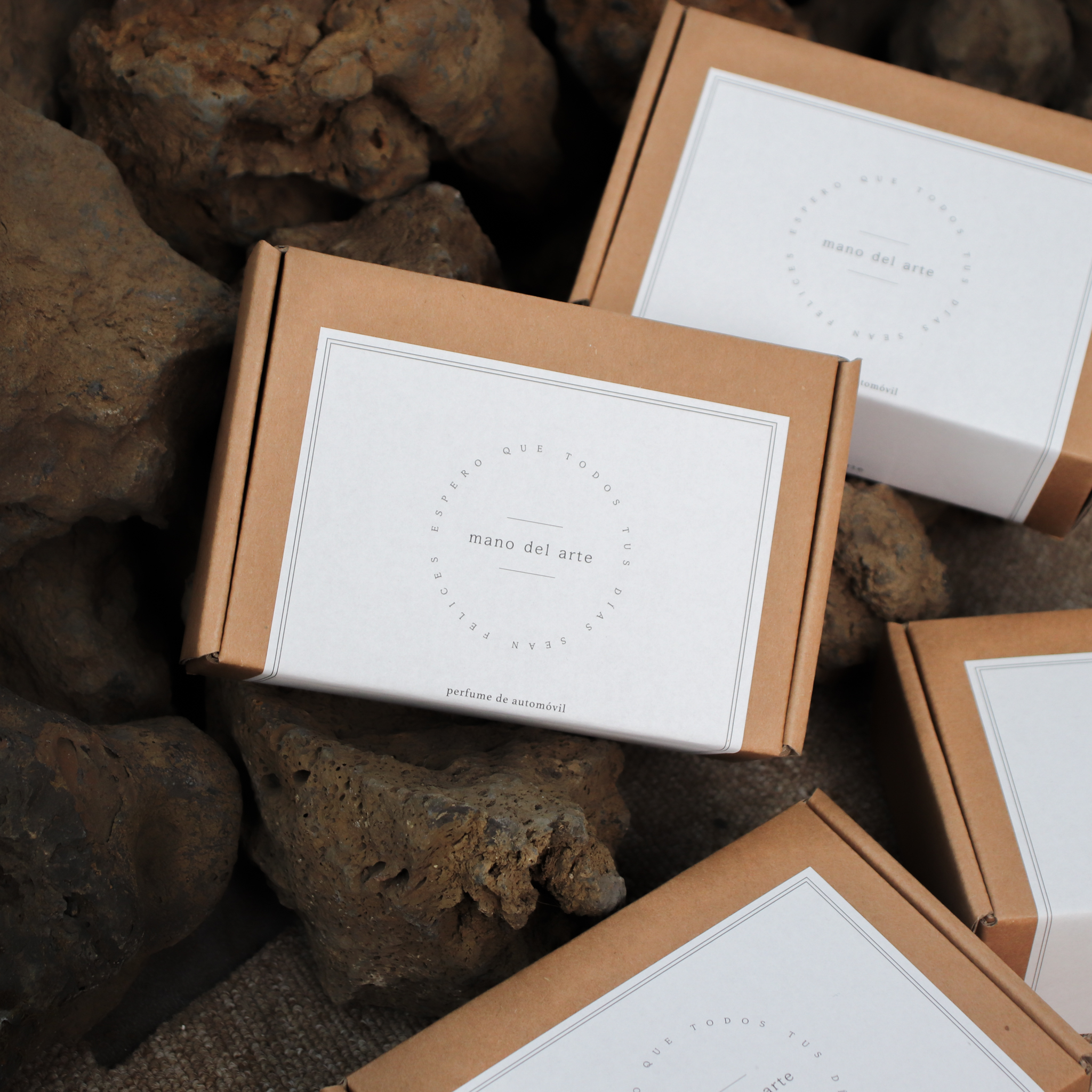 차량용 방향제 명품 송풍구 디퓨저 잉글리쉬페어프리지아, 5ml, 1개