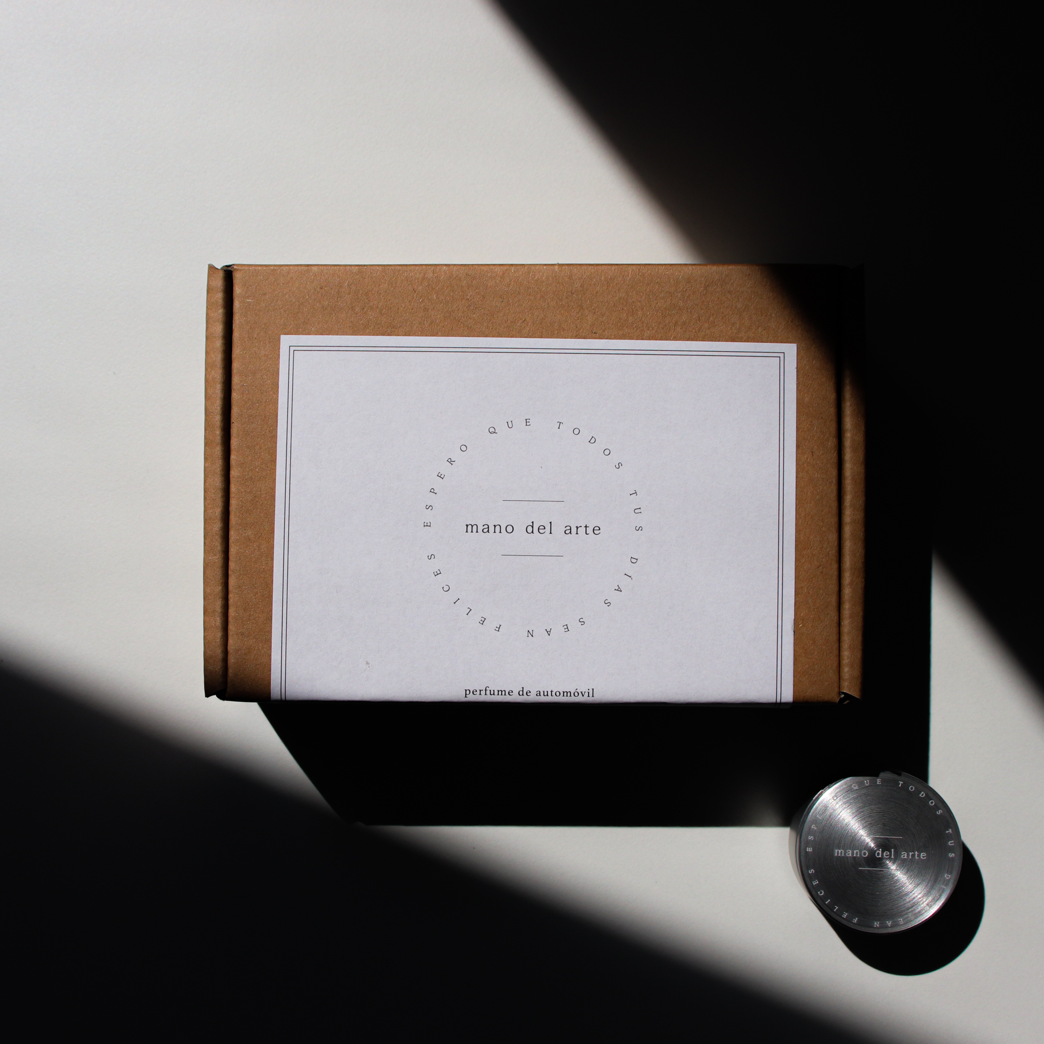 차량용 방향제 명품 송풍구 디퓨저 잉글리쉬페어프리지아, 5ml, 1개