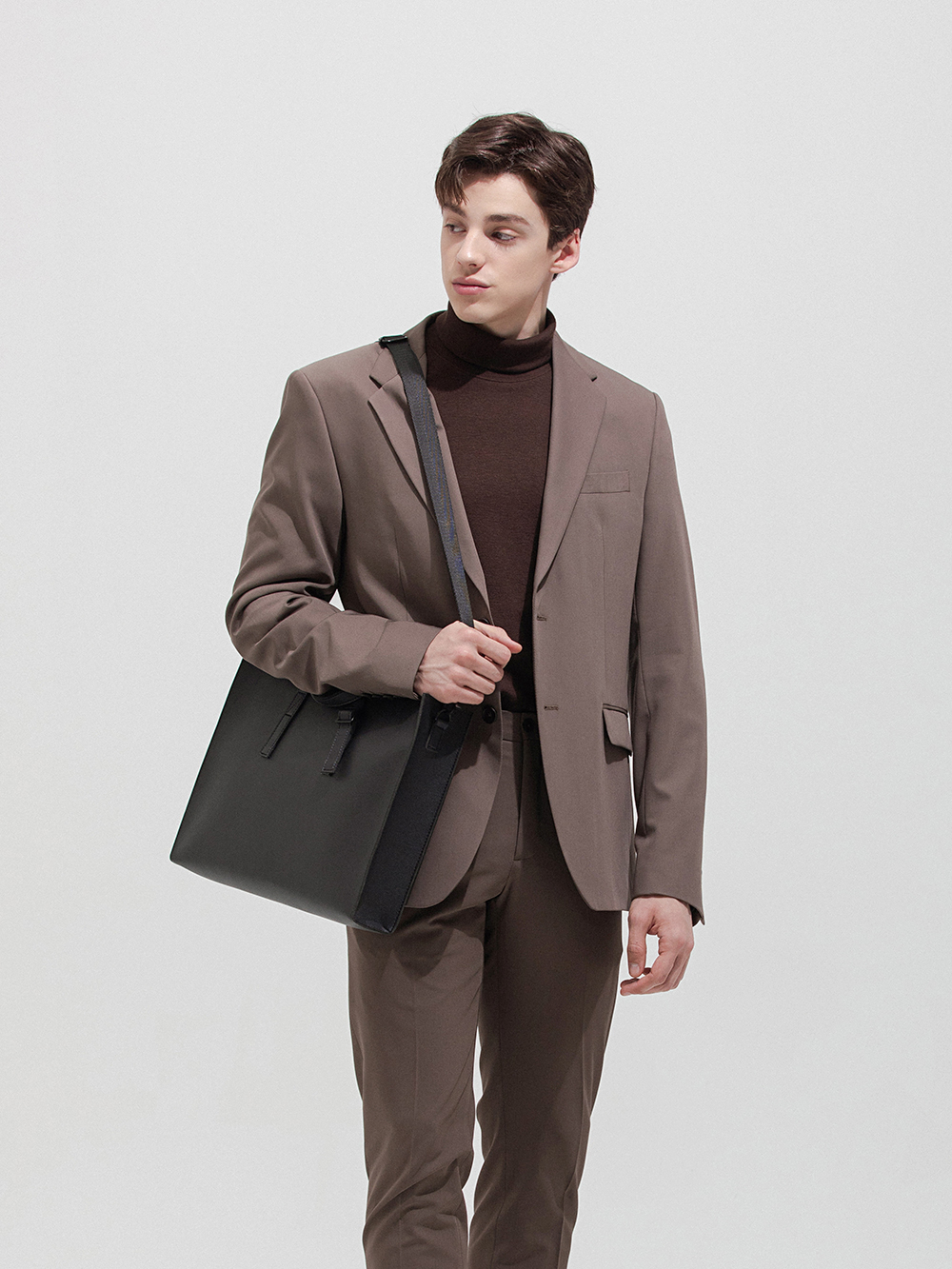 퀄팩 에센셜 레더 토트백 370 / 남자 크로스백 서류가방 출근가방