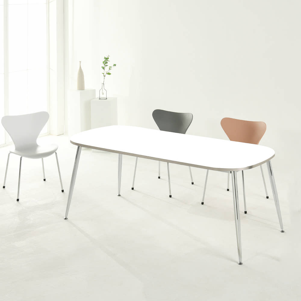 플랜비 화이트 타원형 테이블