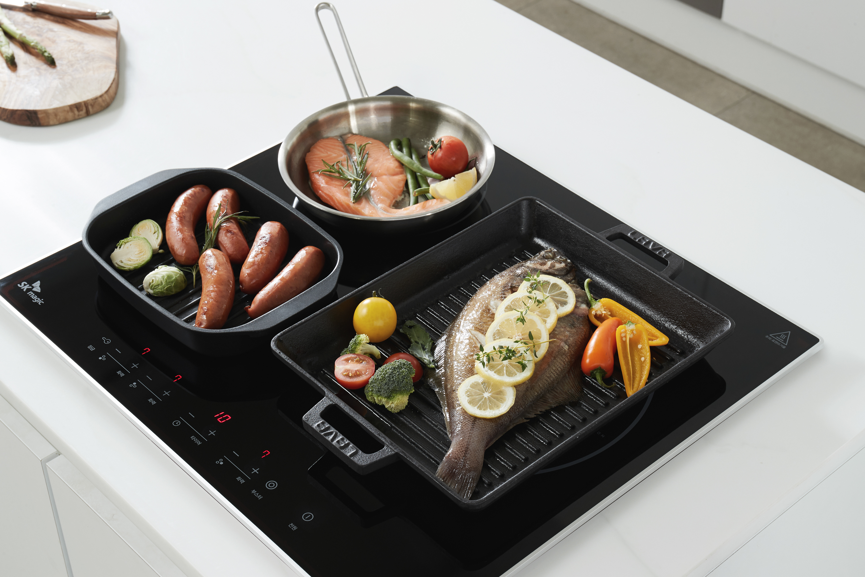 방문설치 3구 파워 인덕션 쿡탑 독일쇼트사상판 전기레인지 3.4Kw ERI4003ANBL